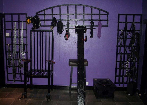 Free Bdsm Chat Room