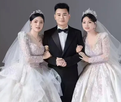 งานแต่งงาน 3 คน