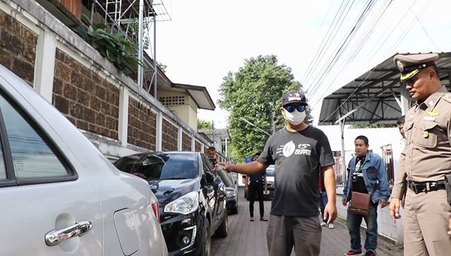 พ่นสีใส่รถ