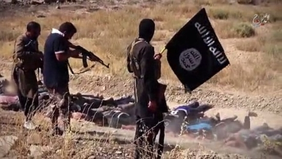 ISIS ปล่อยคลิปเหี้ยม สังหารหมู่ทหารนับร้อยราวกับผักปลา