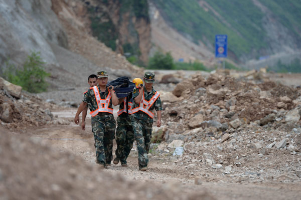 แผ่นดินไหวที่จีน ยูนนาน เกิดอาฟเตอร์ช็อกกว่า 400 ครั้ง 