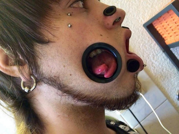 สวยเจ็บ ๆ 10 Body Modification สุดเอ็กซ์ตรีม เห็นแล้วร้องซี้ด เลย