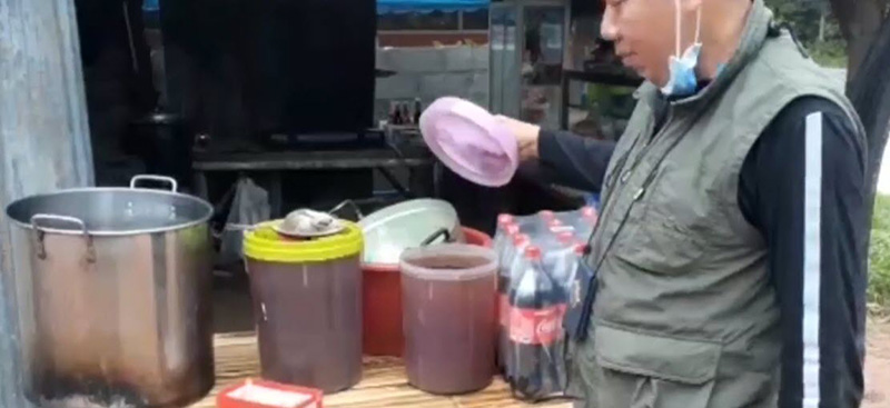 โจ๋ขายน้ำกระท่อม