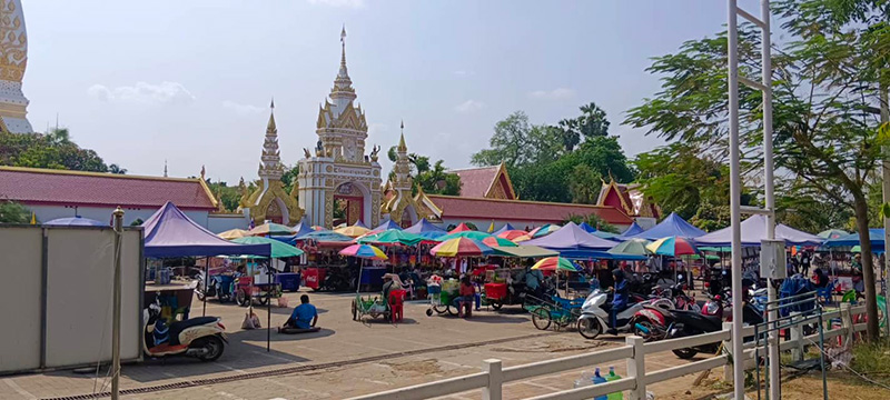 วัดพระธาตุพนมปิดตั้งแต่ 5 พค แม่ค้าไม่มีที่ขายของ 