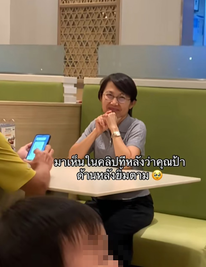 คลิปเด็กน่ารักในร้านอาหาร