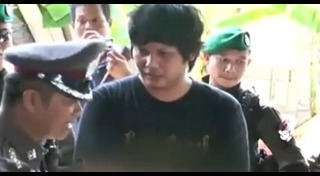 แท็กซี่ขับรถชนตำรวจ