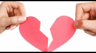 ภรรยาฟ้องหย่าสามี