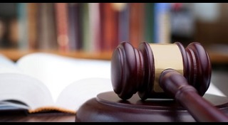 ภรรยาฟ้องหย่าสามี