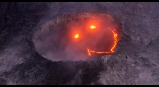 ภูเขาไฟปะทุ