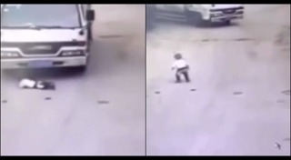 ถอยรถทับเด็ก