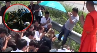 ตำรวจถูกรถชน