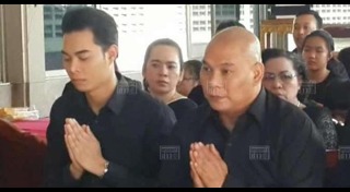 เดียร์ ลูกชาย โหน่ง ชะชะช่า