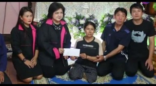 คนตกรางรถไฟฟ้า