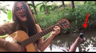 เล่นกีตาร์