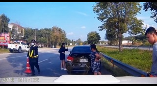 สิ่งกีดขวางบนถนน