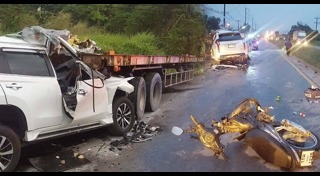 รถพ่วงชนมอเตอร์ไซค์