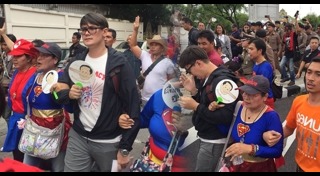 ม็อบอยากเลือกตั้ง