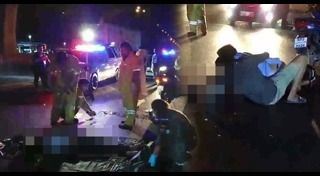 รถพ่วงชนมอเตอร์ไซค์