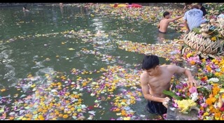 ขยะวันลอยกระทง