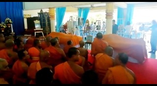 ฆ่าพระสงฆ์