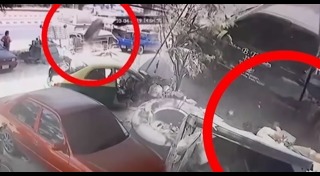 รถบรรทุกล้อหลุด