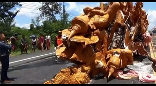 แห่เทียนพรรษา