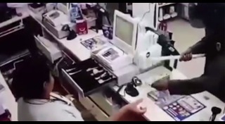 โจรปล้นเซเว่น