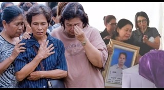 ยิงถล่มป้อมยะลา