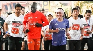 สมเด็จพระนางเจ้าฯ พระบรมราชินี