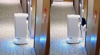 หุ่นยนต์ทำงานแทนคน